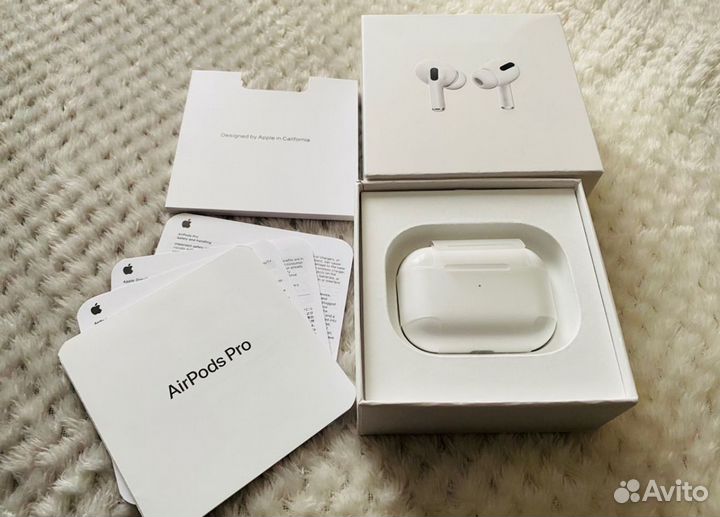 Беспроводные наушники AirPods PRO + чехол в подаро