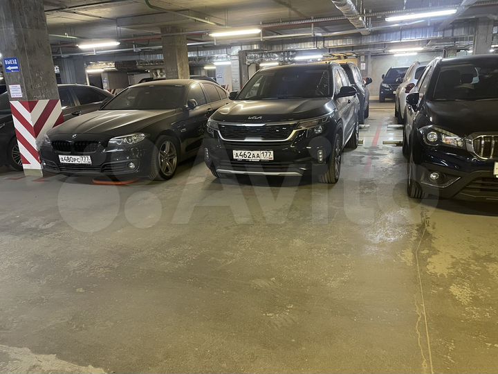 Машиноместо, 12 м²