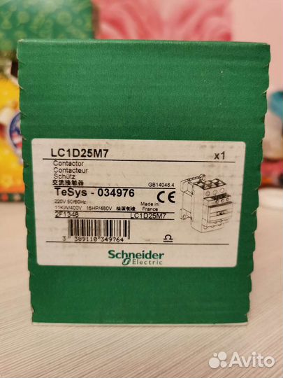 Контактор пускатель Schneider LC1D25M7