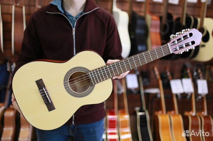 Детская классическая гитара 1/2 Cort (Комплект)