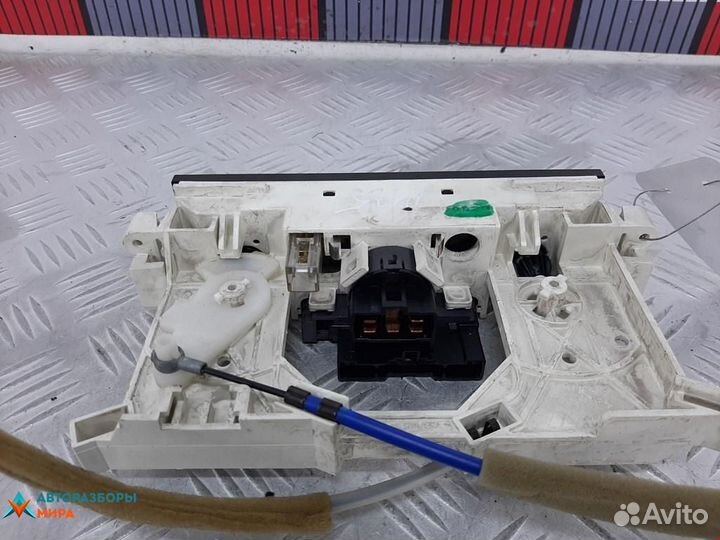Блок управления печки / климат-контроля Mitsubishi