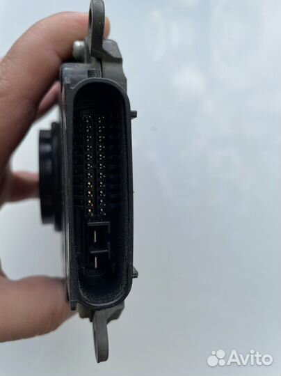 Блок розжига правой фары Toyota Camry V70