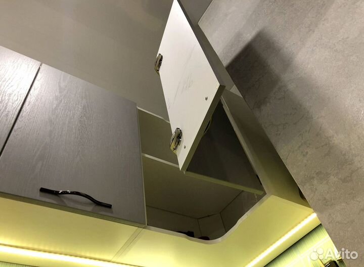 Кухня угловая на заказ.мдф фасады