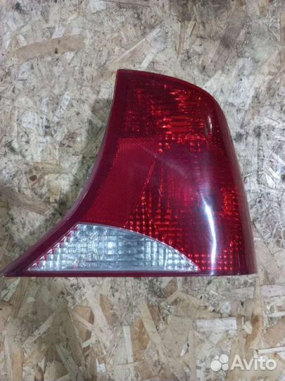 Фонарь задний правый Ford Focus 2001-2007