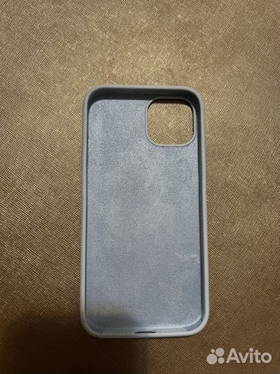 Чехол на iPhone 13