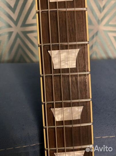 Электрогитара Les Paul