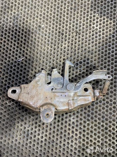 Замок капота Toyota 4Runner VZN130 Тойота