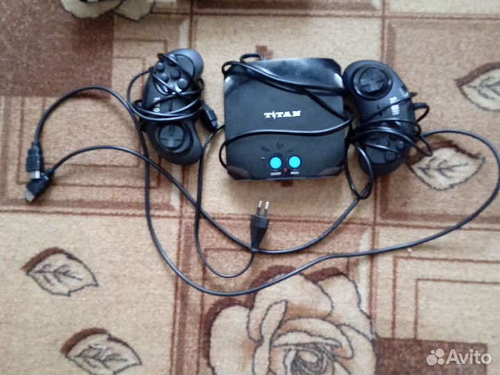 Игровая приставка titan555 игр