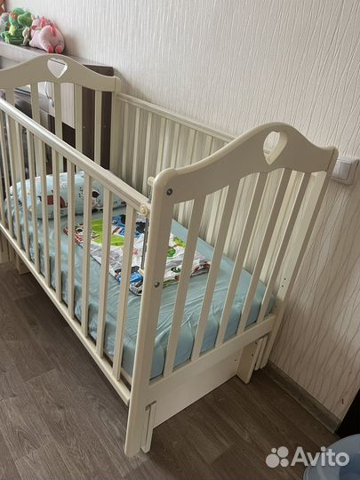 Детская кроватка