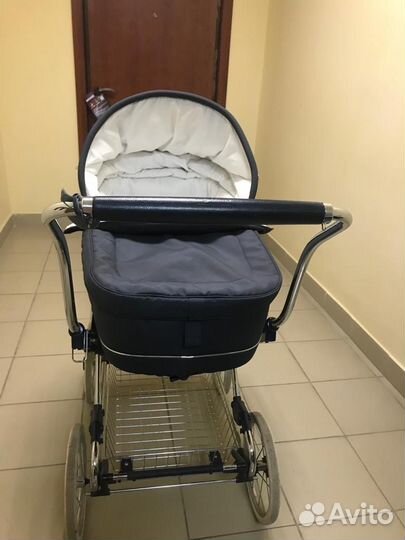 Коляска Inglesina Vittoria на шасси comfort