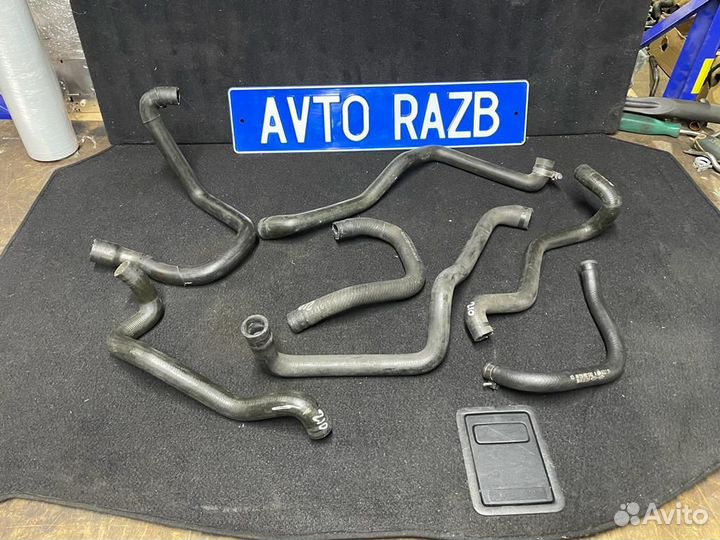 Патрубки шланги охлаждения на Мерседес к2