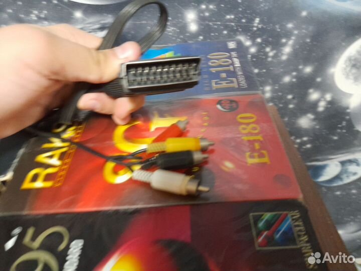 Видеомагнитофон lg + 5 касет + переходник