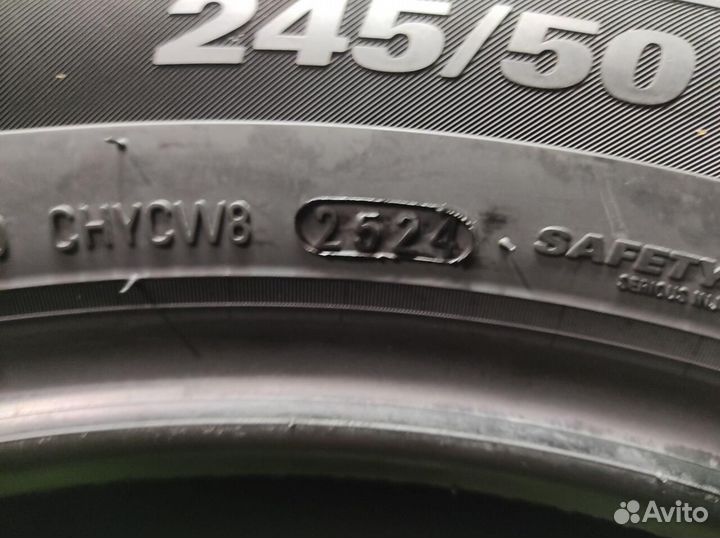 Kumho WinterCraft Ice Wi32 245/50 R18 104T