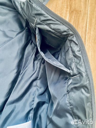 Жилет женский adidas. Размер S