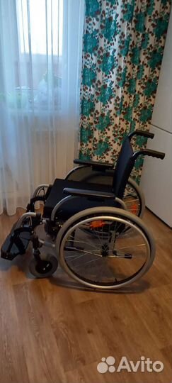Кресло-коляска инвалидная