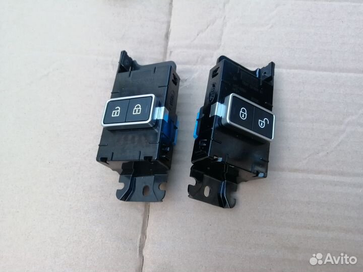 Кнопка центрального замка Range Rover Sport 2