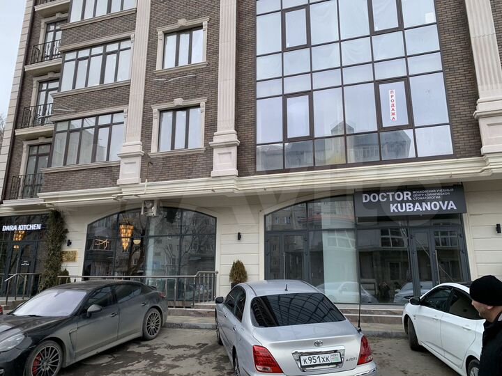 2-к. квартира, 82 м², 2/13 эт.