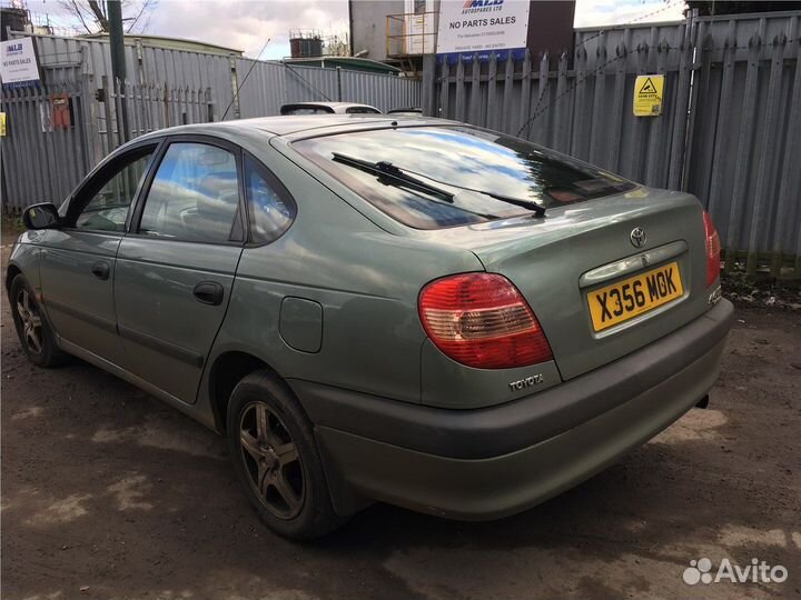 Разбор на запчасти Toyota Avensis 1