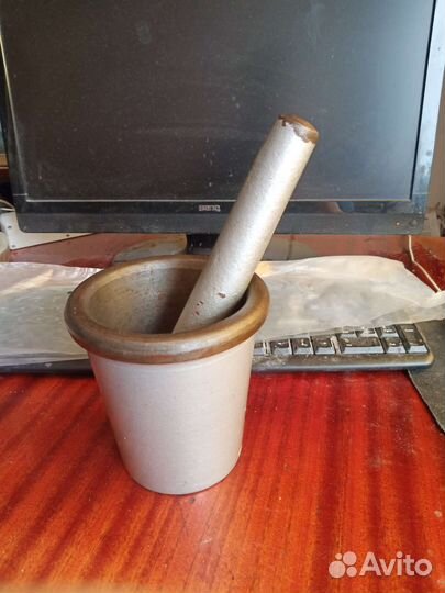 Ступа с пестиком