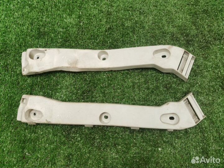 Кронштейн бампера задний Ford Kuga 1 SUV 2.0 TD