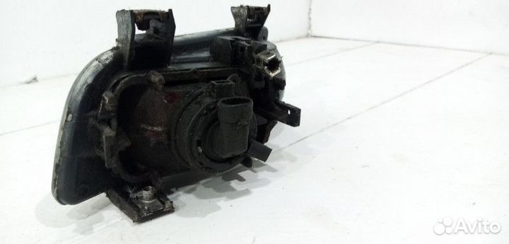 Правая противотуманная фара Saab 9-5 1