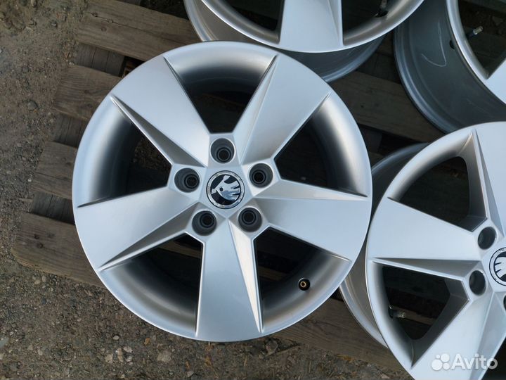 Skoda Octavia A7 Ориг Ilias R17 5x112 ET45 7J 57.1