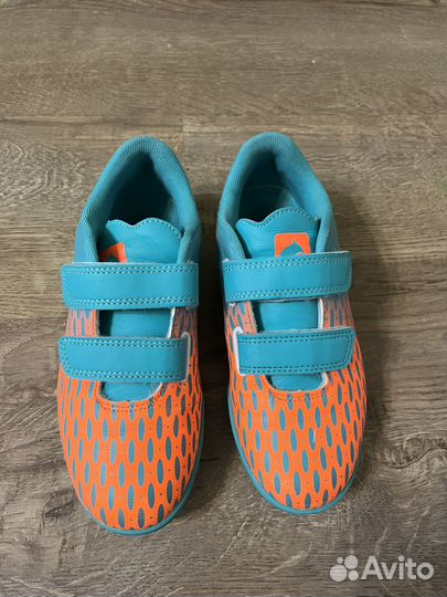 Футбольные бутсы