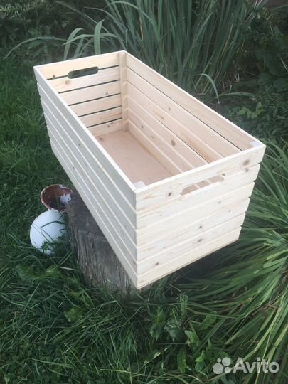 Деревянный ящик с крышкой для хранения