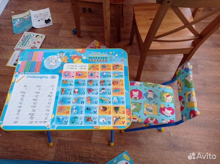 Стол детский со стулом