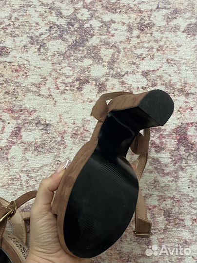 Босоножки женские 37 размер