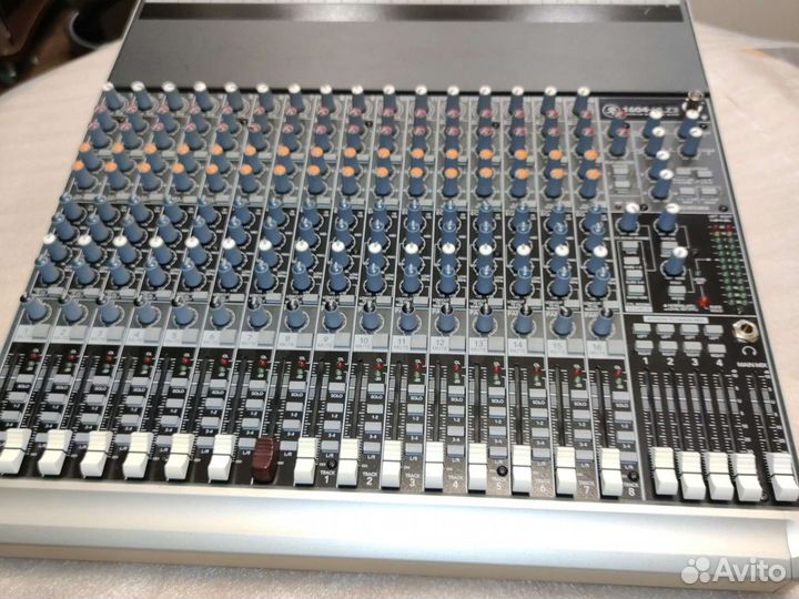 Микшерный пульт