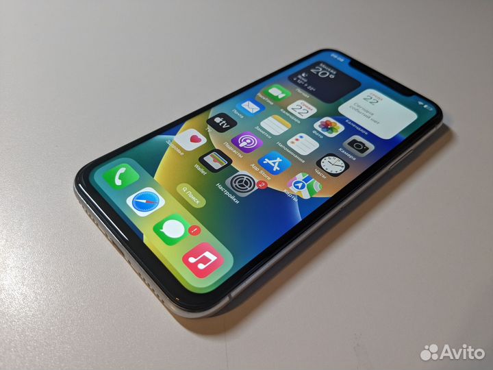 iPhone X, 64 ГБ