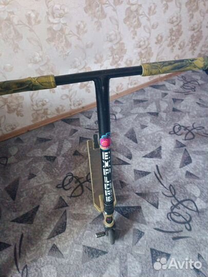 Трюковой самокат Explore