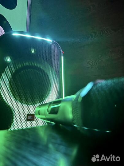 Пой караоке, ори в микрофон, никто не услышит