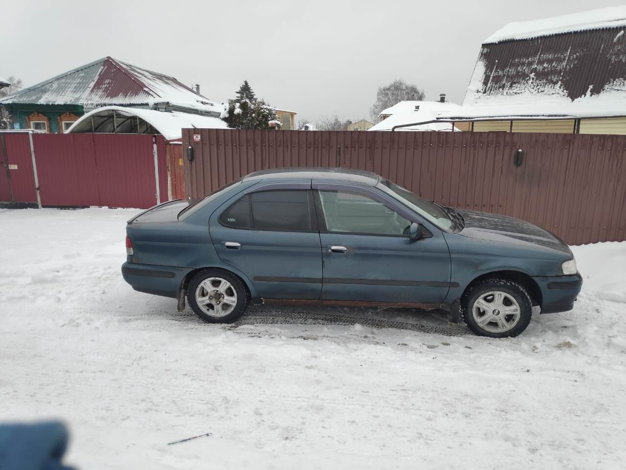 Nissan Sunny: фото владельца