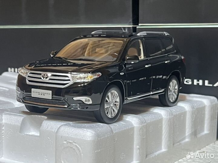 Toyota Highlander в масштабе 1/18, 1:18