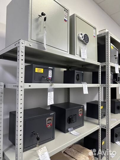 Офисные сейфы