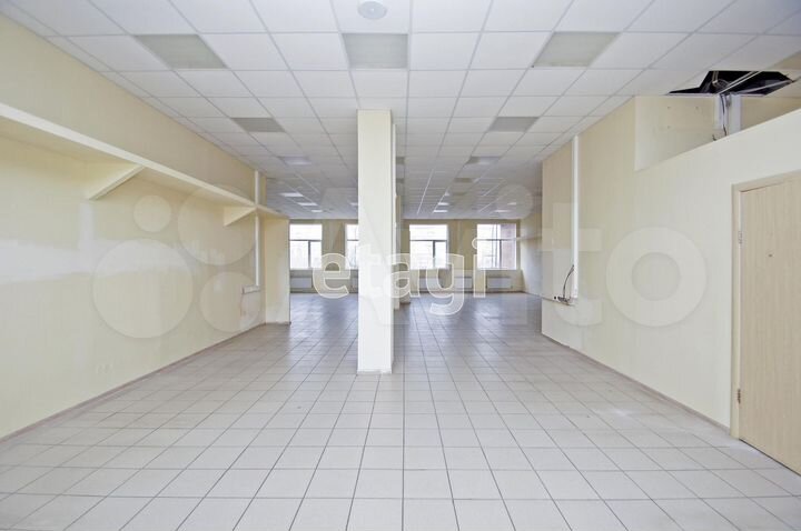 Офисы от 200 м² до 1170 м².Потолок 4м.Без комиссии