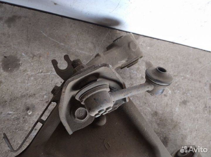 Рычаг подвески верхний задний правый Nissan Teana