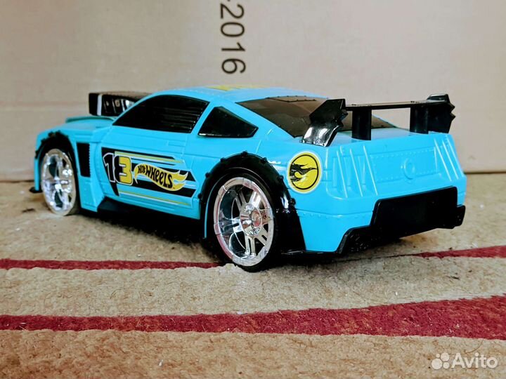 Машина Hot Wheels Turbo