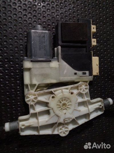 Стеклоподъемник передний левый Citroen C4 2008