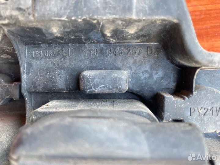 Плата фонаря задняя левая Vw Touran minivan BSE