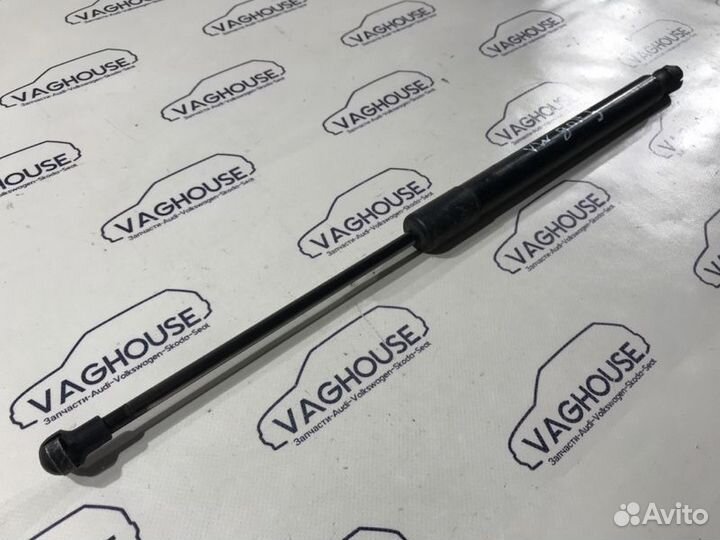 Амортизатор багажника Volkswagen Golf MK5 2006