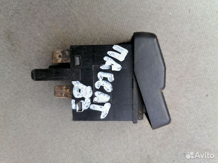 Кнопка противотуманки для VW Passat (B3) 1988-1993