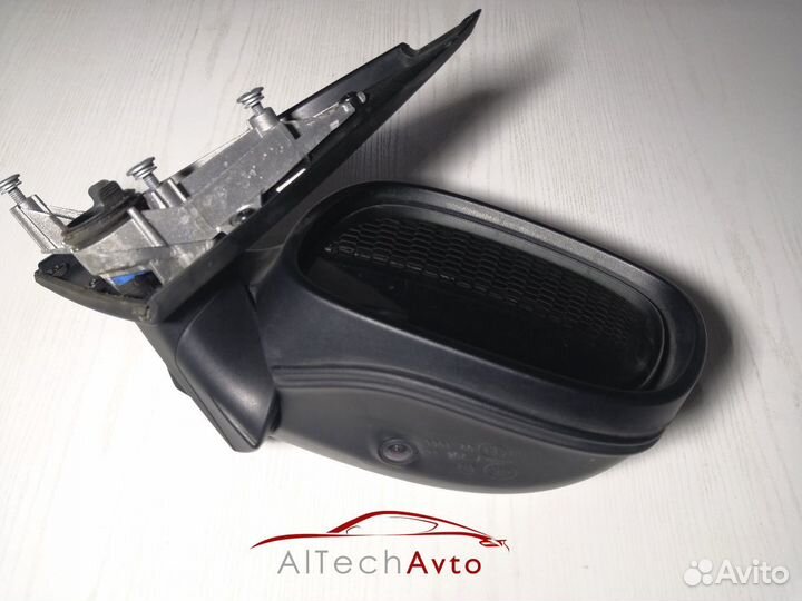 Зеркало боковое правое Bmw X3 F25. С камерой