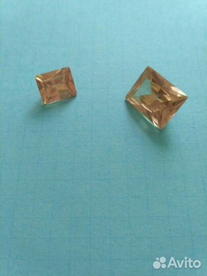 Золотистый топаз