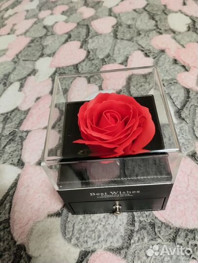 Шкатулка для украшений с цепочкой внутри