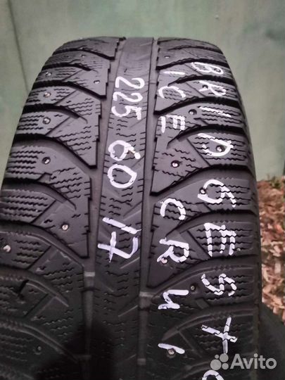 Bridgestone Ice Cruiser 7000 225/60 R17