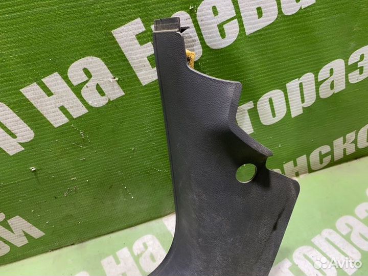 Накладка на порог салона передняя левая Ford Focus