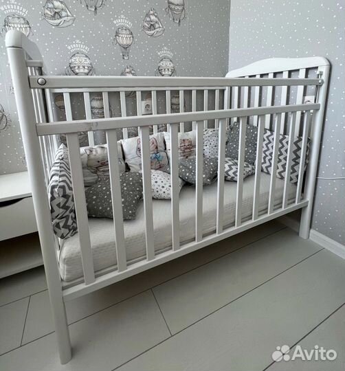 Детская кроватка